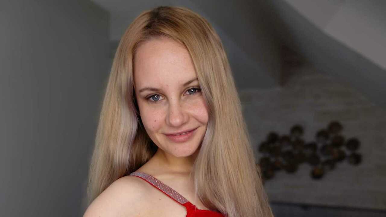 IceBlueBabe IceBlueBabe